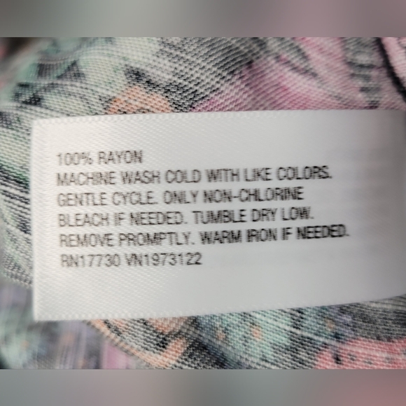 AVA & VIV MULTI FLORAL SUMMER TOP SZ: 3X, XXL - Picture 6 of 9